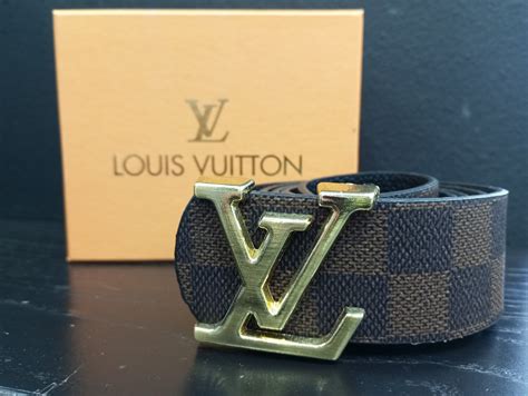 Με δωρο ζώνη Louis Vuitton!Καινουριο .